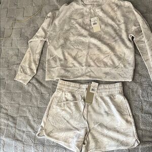 Recreation Thread & Supply Cream Tie-Dye Sweatshirt Medium stone tree camo